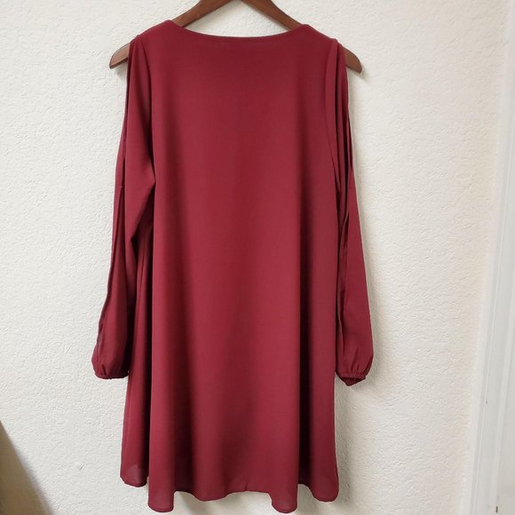 MTS COLD SHOULDER DRESS SIZE M - Picture 2 of 8